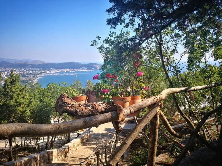 Campingplatz von 2000m2 in Susanj, in der Nähe von Bar, Montenegro steht zum Verkauf